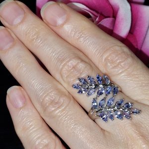 Перстень серебро натуральный танзанит