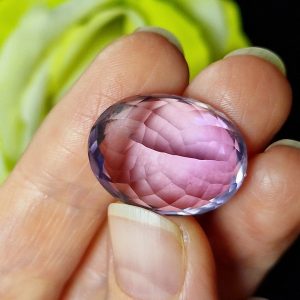 Натуральный уругвайский аметист овал 22х17 мм