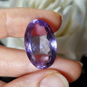Натуральный аметист овал 24х15 мм