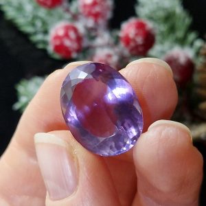 Крупный природный аметист