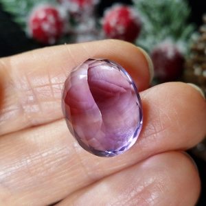 Натуральный аметист овал 20х15 мм