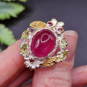 Кольцо серебро природный рубин + гранат + хризолит