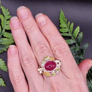 Кольцо серебро природный рубин + гранат + хризолит