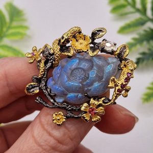 Брошь серебро природный лабрадорит