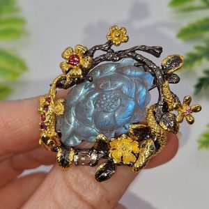 Брошь серебро натуральный лабрадор