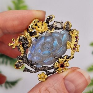 Брошь серебро натуральный лабрадорит