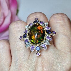 Перстень серебро натуральный радужный чёрный опал + иолит + топаз + аметист