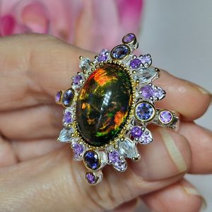 Перстень серебро натуральный чёрный опал + иолит + топаз + аметист