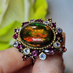 Кольцо серебро природный чёрный опал + топаз + родолит