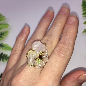 Перстень серебро натуральный кунцит