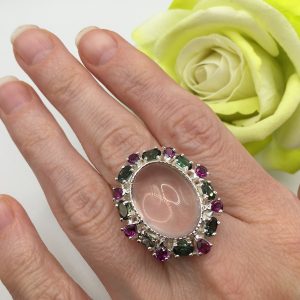 Перстень серебро натуральный розовый кварц + турмалин + родолит