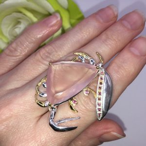 Брошь серебро натуральный розовый кварц