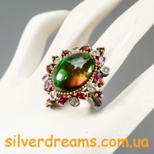 Кольцо серебро природный радужный чёрный опал + иолит + родолит