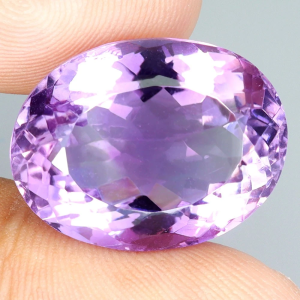 Натуральный аметист овал 20х15 мм