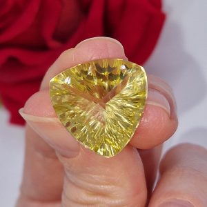 Натуральный лимонный кварц