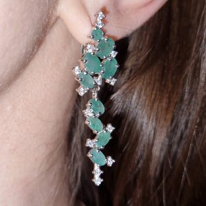 Длинные серьги серебро природный изумруд