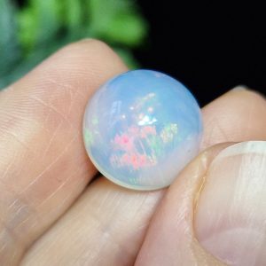 Натуральный эфиопский опал кабошон 14 мм