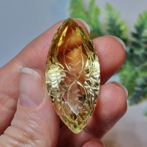 Натуральный лимонный кварц маркиз 45х19 мм