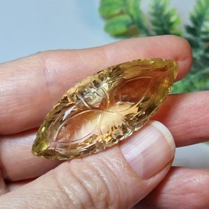 Природный камень лимонный кварц 73 кт