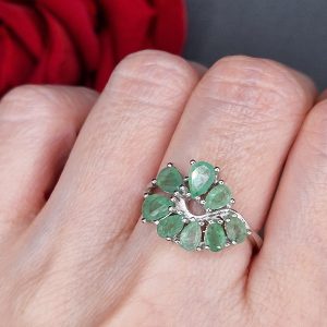 Кольцо серебро натуральный изумруд