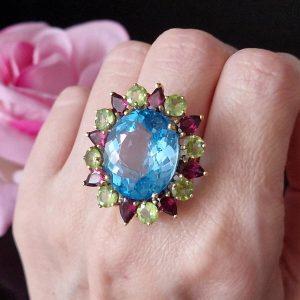 Перстень серебро натуральный голубой топаз + родолит + хризолит