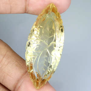 Крупный природный лимонный кварц