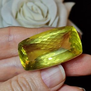 Натуральный лимонный кварц 88 кт