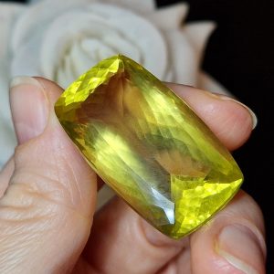 Природный лимонный кварц багет 37х21 мм