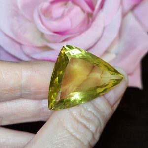 Природный лимонный кварц триллиант 30х22 мм