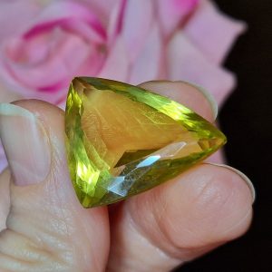 Натуральный лимонный кварц 30 кт