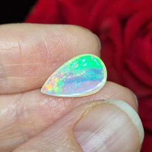 Натуральный эфиопский опал 2,23 кт