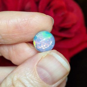 Природный радужный огненный опал 2,07 кт