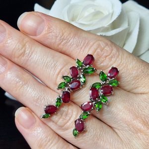 Серьги серебро натуральный рубин + диопсид
