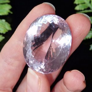 Натуральный боливийский аметист 124 кт