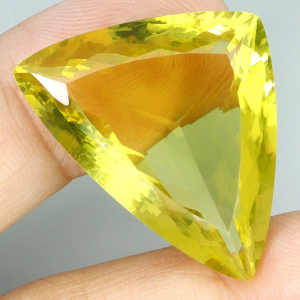 Натуральный лимонный кварц триллиант 30х22 мм